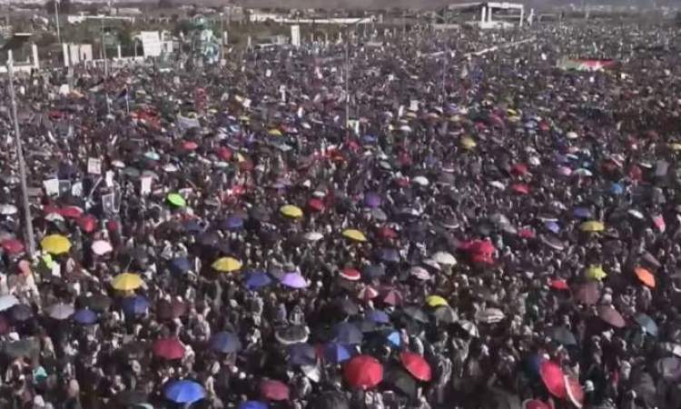 العالم منذهل من اليمن ويتحدى قوى الاستكبار 