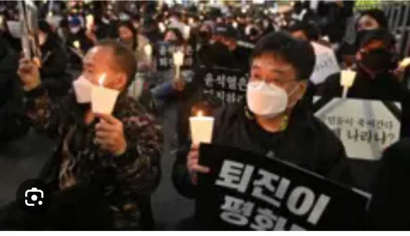 كوريا الجنوبية تدخل أزمة سياسية كبيرة وأنباء عن محاولة انقلاب في كوريا الجنوبية تقوده الصين و روسيا