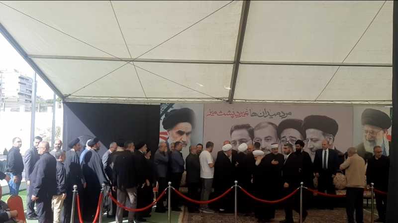  السفارة الإيرانية في بيروت في اليوم الثاني احتشدت بافواج بالمعزين 