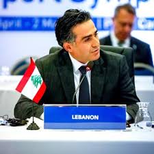  وزير الاشغال العامة والنقل الدكتور علي حمية 