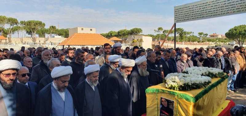 مدينة بنت جبيل شيّعت الشهيدة سمر السيد محمد بموكب مهيب،