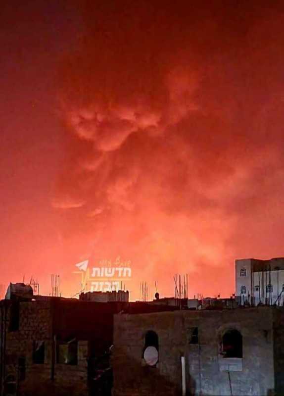 القيادة المركزية الاميركية تعلن سقوط طائرة حربية من طراز (F18) فوق البحر الاحمر وإصابة احد الطيارين