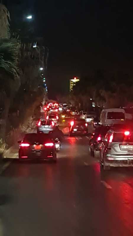 النازحون يبدأون بالعودة الى قراهم على طريق صيدا - الزهراني رغم تحذير الجيش ~الإسرائيلي~