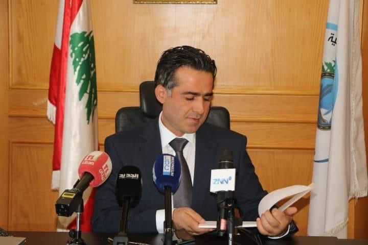  وزير الاشغال العامة والنقل الدكتور علي حمية 