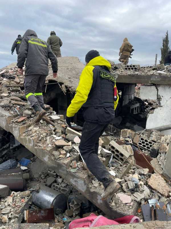  مـراسـل الـمـنـار  قوات الاحتلال تفجر منازل في بلدة مارون الراس بعد اطلاق رشقات رشاشة ثقيلة من البل