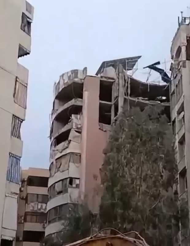  مشاهد للمبنى المُستهدف فجراً في الضاحية الجنوبية 