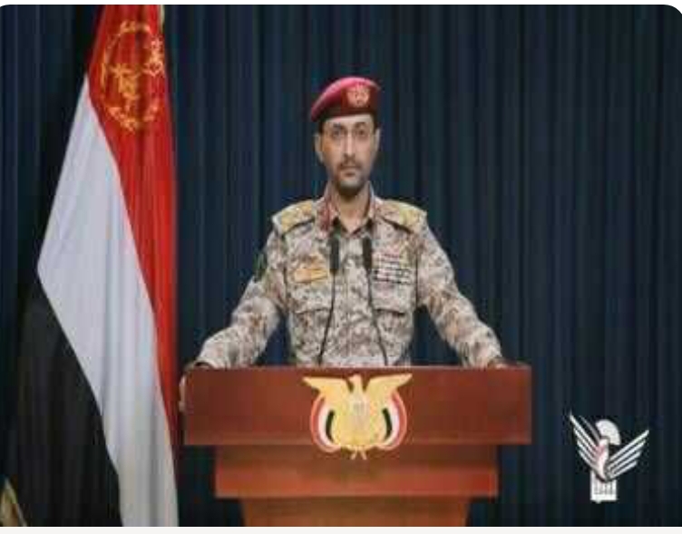 القوات المسلحة اليمنية تستهدف القطعَ الحربيةَ المعاديةَ في البحرِ الأحمرِ وعلى رأسِها حاملةُ الطائرا