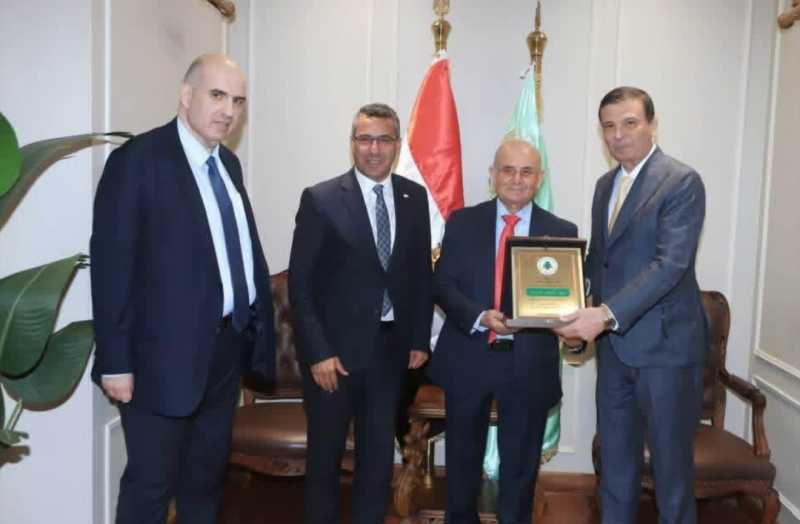 الترشيشي يكرم وزير الزراعة المصري