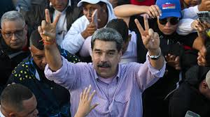 مادورو رداً على التهديدات الأميركية فنزويلا لا تريد «سلام العبيد»! مادورو رداً على التهديدات الأميركية فنزويلا لا تريد «سلام العبيد»!