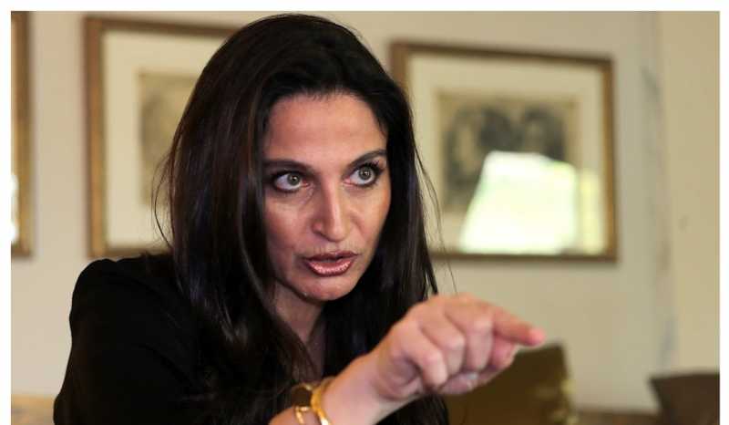 اتهمت رئيسة «الكتلة الشعبية» ميريام سكاف حزب القوات اللبنانية بالانقلاب عليها والغدر بها، بعد انسحاب