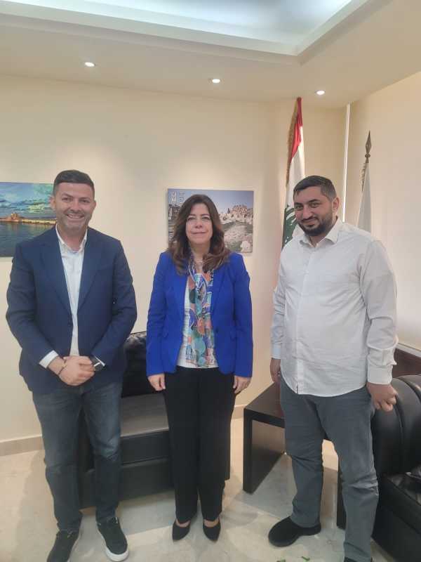 السيد احمد حسين الموسوي يترأس وفد رياضيا من بعلبك في زيارة وزيرة الشباب والرياضة لبحث في ملف تأهيل ا