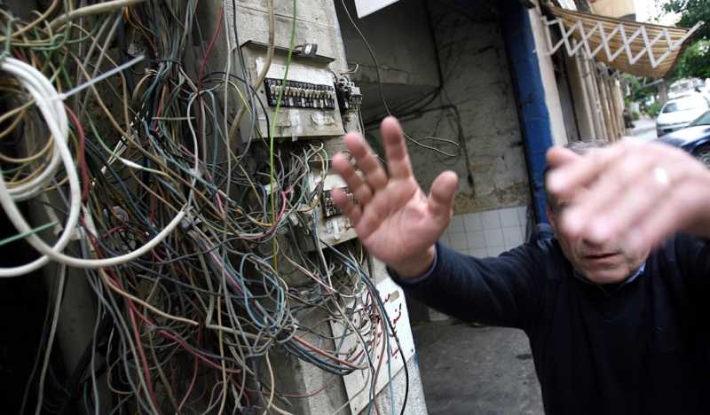 بحجّة الضريبة على المازوت تسعيرة مافيا المولدات أعلى بـ 100% بحجّة الضريبة على المازوت تسعيرة مافيا المولدات أعلى بـ 100%