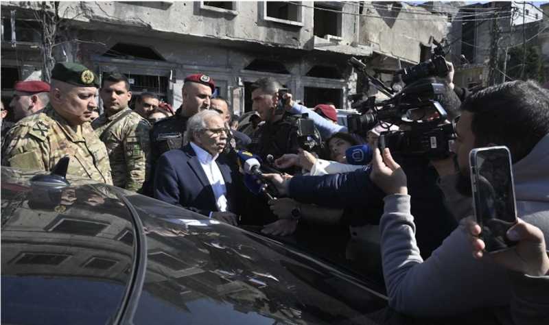 100 يوم عن مشكلات رئيس الحكومة مع أهل البلد!