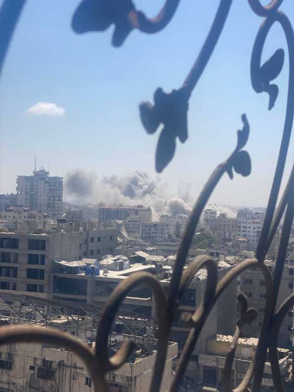 حماس تدمير جيش الاحتلال الفاشي برجاً سكنياً اليوم في مدينة غزة هو استمرار في جريمة قتل وتهجير قسري و