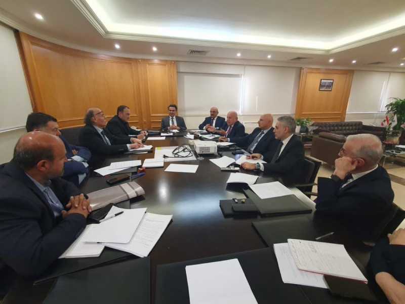  وزير الاشغال العامة والنقل الدكتور علي حمية 