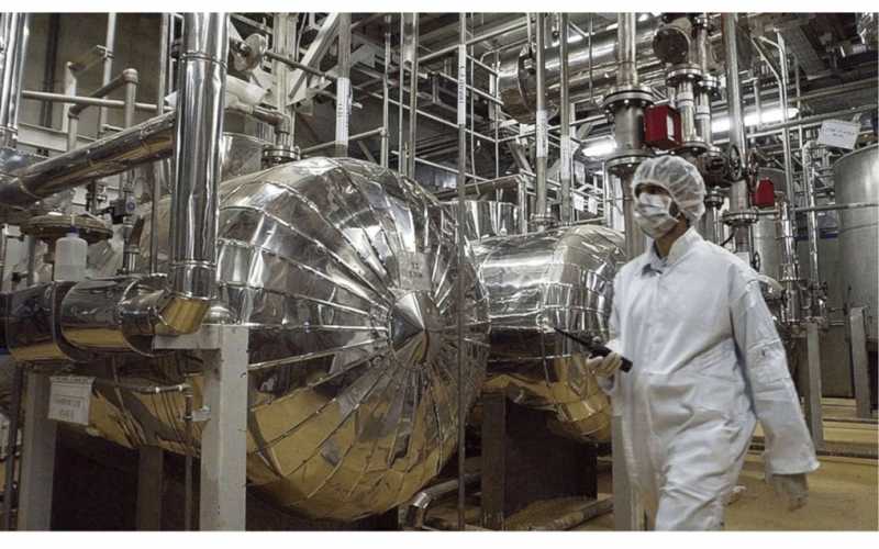 نتنياهو يشترط «تدمير» المنشآت النووية... وعراقجي لاستبعاد الخيار العسكري أولاً