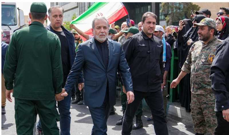 عراقجي سنُظهر قدراتنا ونبدّد كل الأوهام... والخيار الآن لواشنطن عراقجي سنُظهر قدراتنا ونبدّد كل الأوهام... والخيار الآن لواشنطن