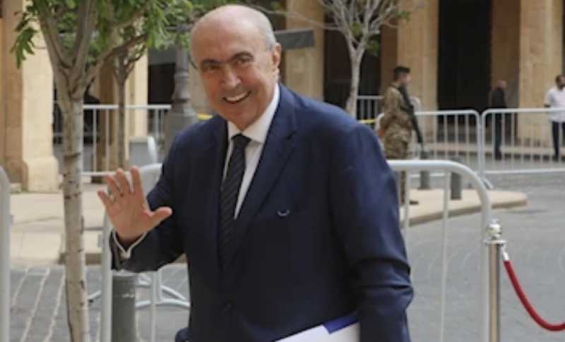 مخزومي لا يساعد سوى من انتخبه!