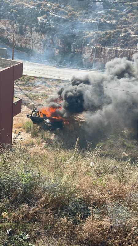 مسيّرة معادية اسرائيلية اعتدت على سيارة على طريق وادي زفتا - النميرية جنوب لبنان مما ادى الى استشهاد