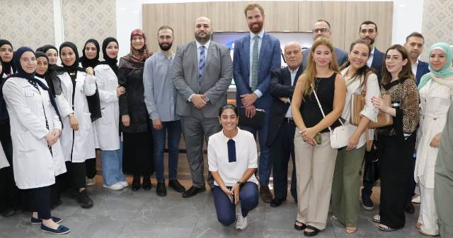 ناصر الدين تفقد ووفد البنك الدولي مركز "النقاء" الطبي للرعاية الأولية مستمرون في العمل للت