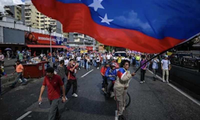 طبول حرب في الكاريبي أميركا تُواصل استفزاز فنزويلا طبول حرب في الكاريبي أميركا تُواصل استفزاز فنزويلا