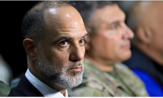 رسامني الاعتداءات الإسرائيلية تعيق العمل الميداني في إعادة الإعمار رسامني الاعتداءات الإسرائيلية تعيق العمل الميداني في إعادة الإعمار