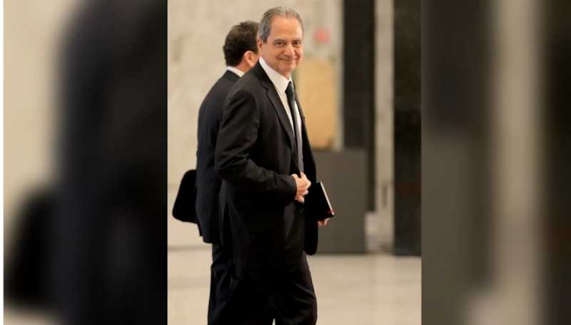 عمليات نهب بإشراف دولي عمليات نهب بإشراف دولي