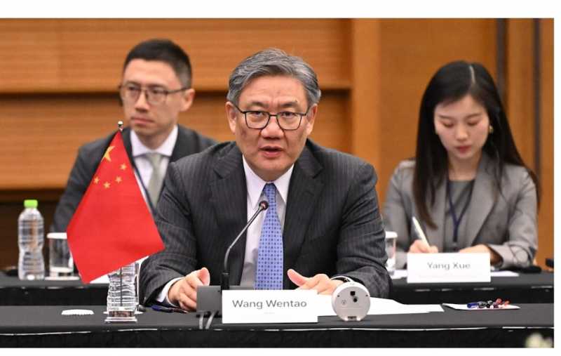 بكين تحذر من «ضرر بالغ» على الدول الفقيرة