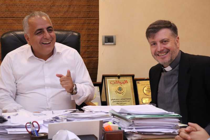 كركي اعتماد تقنية الجراحة الروبوتية -