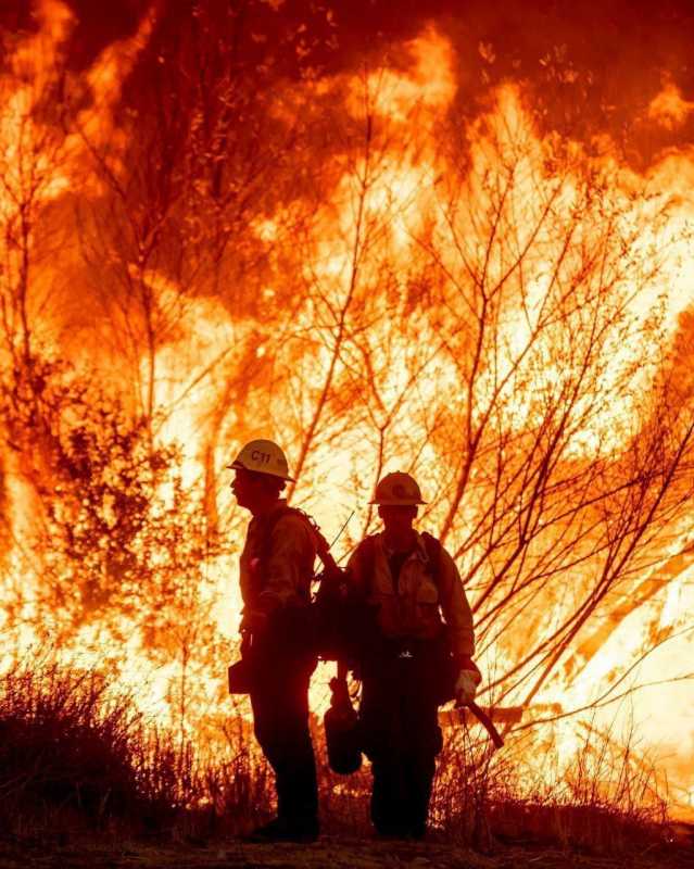 أحتراق أمريكا عقوبة إلهية وهو إيذان بنهايتها