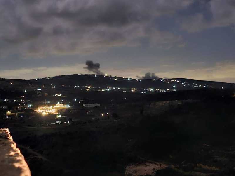 جميع الطرقات المؤدية إلى مطار بيروت باتت مقطوعة