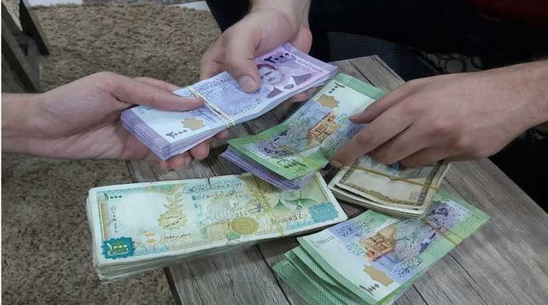 رواتب السوريين في قبضة «شام كاش» خصوصية مستباحة ومطورون مجهولون!