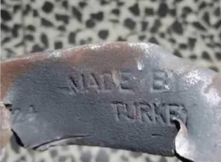 وسائل إعلام يمنيةعدوان أمريكي يستهدف بسلسلة غارات جزيرة كمران بمحافظة الحديدة.