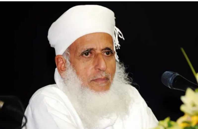 مفتي سلطنة عمان الشيخ أحمد الخليلي رئيس وزراء العدو فاجأ العالم بمشروعه في إنشاء دولة "إسرائيل 
