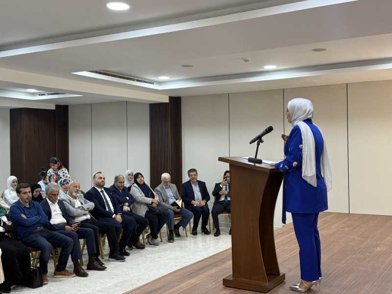 الدكتورة فاطمة يوسف توقع كتابها صورة المرأة المقاومة في قصص علي حجازي