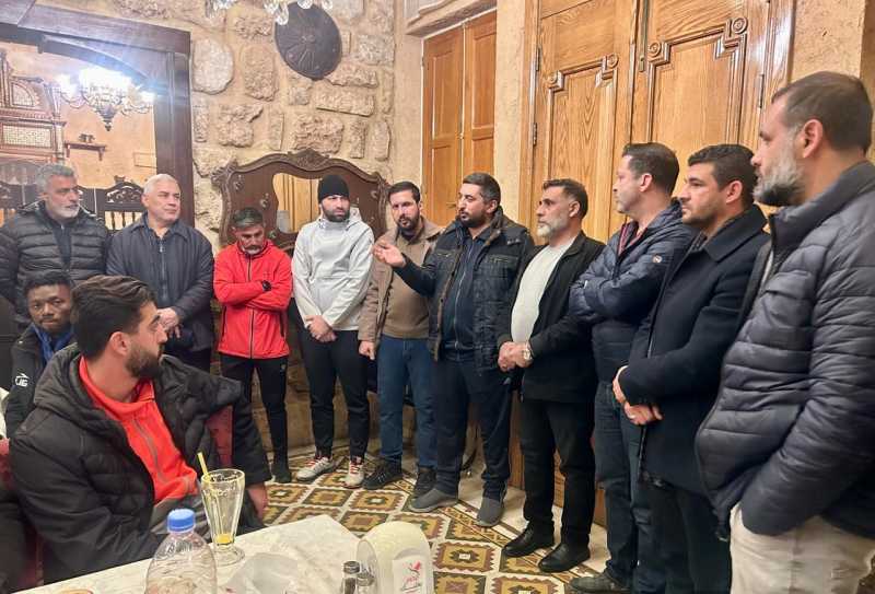 لقاء الهيئة الإدارية لنادي شباب بعلبك في مطعم قصر بعلبك