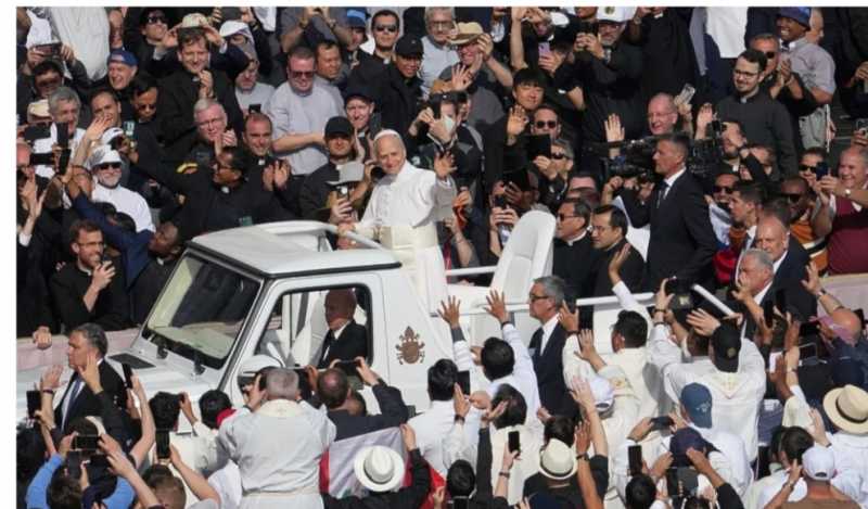 الفاتيكان يحتفل بتنصيب البابا ليو الرابع عشر