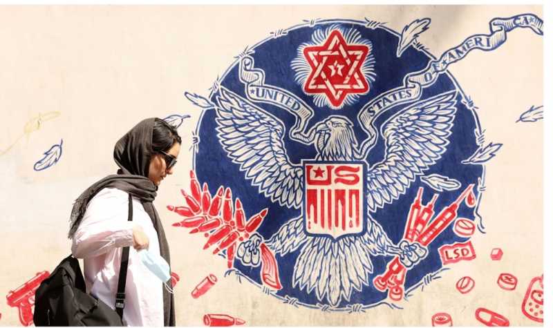 في ما وراء غياب «عقيدة بيغن» أميركا - إيران الخيار العسكري لا يزال بعيداً في ما وراء غياب «عقيدة بيغن» أميركا - إيران الخيار العسكري لا يزال بعيداً