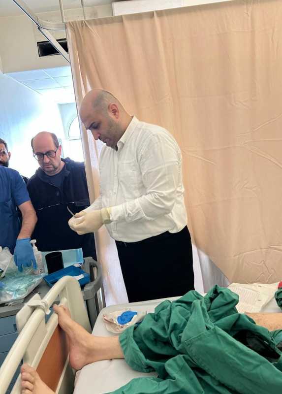 خلال جولته التفقديّة المفاجئة على كافة أقسام مستشفى رفيق الحريري الحكومي في بيروت، صباح الخميس ١٥ أي