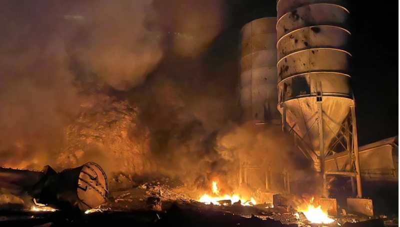 العدوان الإسرائيلي الارهابي  يدمّر مخزناً استراتيجياً لـ«مياه لبنان الجنوبي»