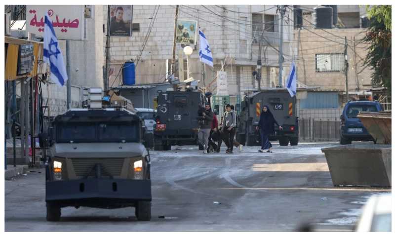 عدوان جنين «حماس» تدعو السلطة إلى الاستنفار... والمواجهة