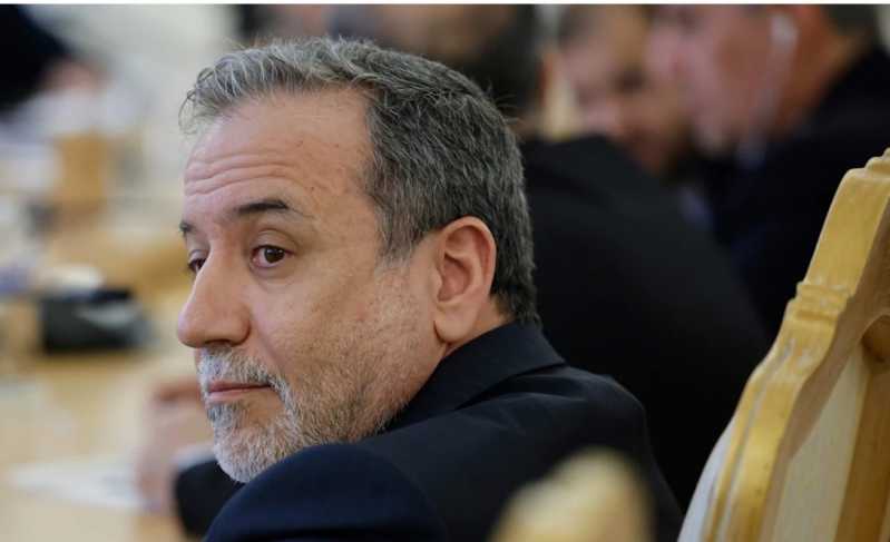 مستشار قائد الثورة الإسلامية “علي شمخاني”  توجه المفاوضون الإيرانيون إلى روما وهم يتمتعون بكامل الصل