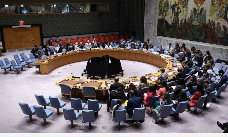 موسكو تندد بتصويت مجلس الأمن على إعادة فرض العقوبات على طهران موسكو تندد بتصويت مجلس الأمن على إعادة فرض العقوبات على طهران