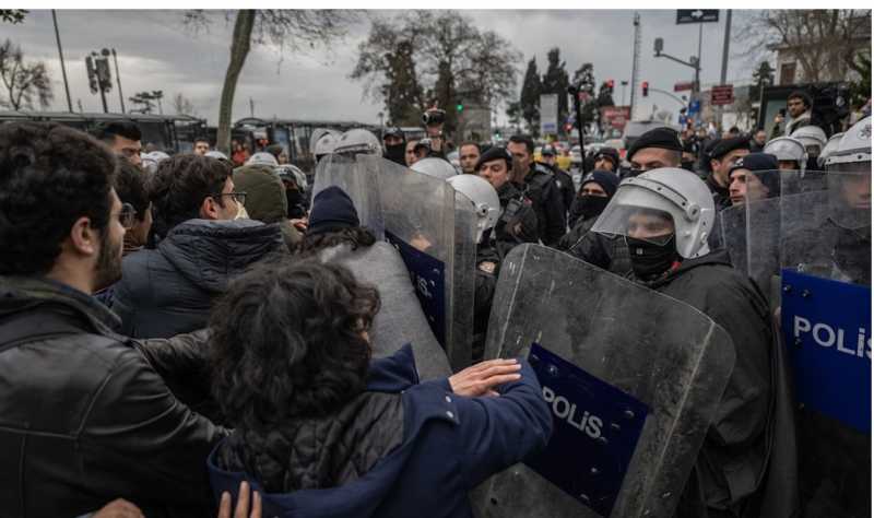 المعارضة التركية تحشد «300 ألف»... وإردوغان «إرهاب شارع»!