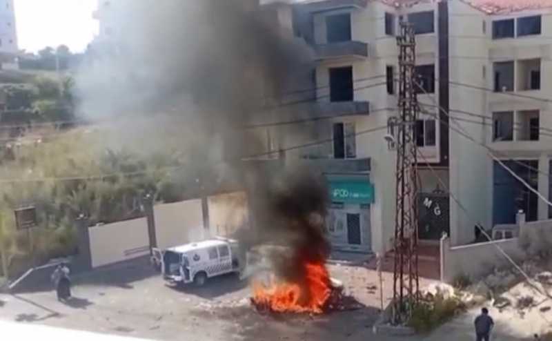 استهداف سيارة  في الجنوب