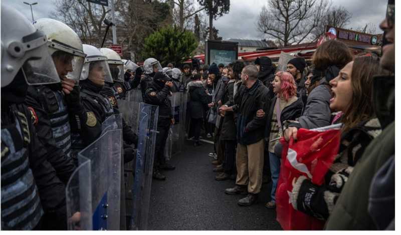 تركيا! شرارةٌ فحريق؟ أم بروفا فتغيير؟؟