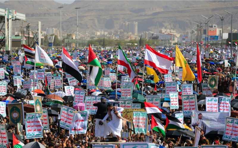 «أنصار الله» تستهدف مطار بن غوريون التصعيد مستمر حتى رفع الحصار