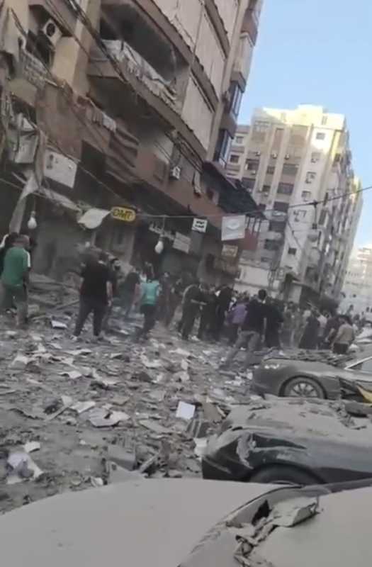 اعتداء ارهابي بغارة إسرائيلية ارهابية على مبان سكنية في ضاحية بيروت الجنوبية توقع شهداء وجرحى والرئي