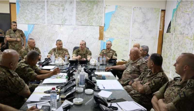 قائد الجيش نجاح الانتخابات في الجنوب دليل تمسّك الأهالي بأرضهمقائد الجيش نجاح الانتخابات في الجنوب د قائد الجيش نجاح الانتخابات في الجنوب دليل تمسّك الأهالي بأرضهمقائد الجيش نجاح الانتخابات في الجنوب د