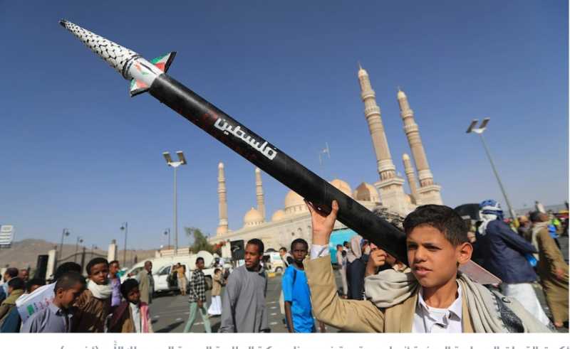 صاروخ فرط صوتي يمني يعطّل الملاحة الجوية في مطار «بن غوريون»